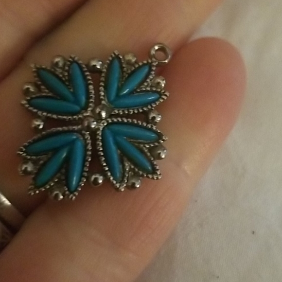 Pendant - Picture 3 of 3